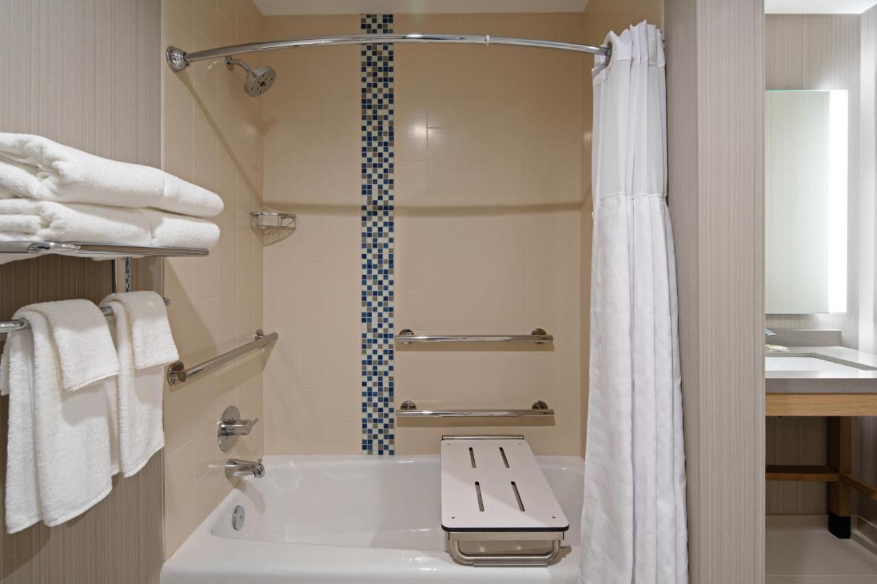 Hyatt Place Bakersfield Dış mekan fotoğraf
